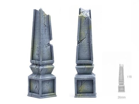 Zerstörter Obelisk - zum Schließ en ins Bild klicken